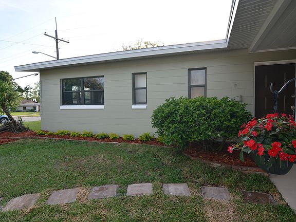 3rd image of 311 Halsey St
