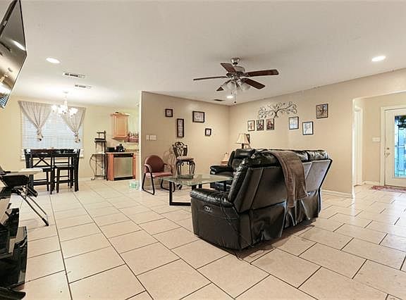 3rd image of 3328 Dauterive Dr