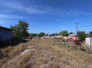 104 Zaragoza St, Laredo, TX 78040