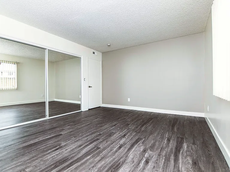 316-356 W. Meda Ave. Glendora CA. 91741 — Photo 14