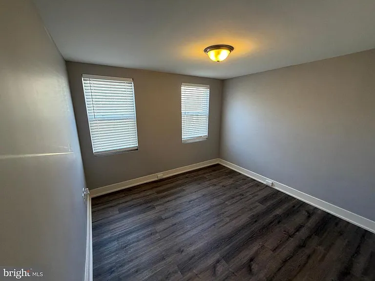134 W Airy St — Photo 12