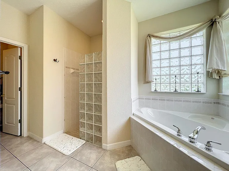 832 Cumberland Cir — Photo 16