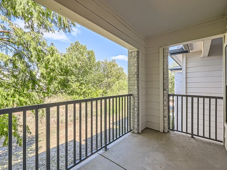 Rise Creekside — Photo 49