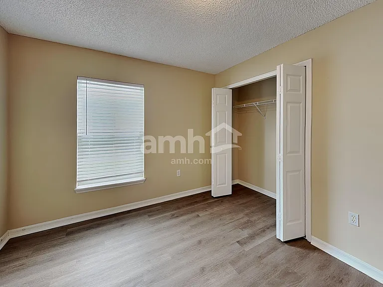 2056 Redwood Cir NE — Photo 14