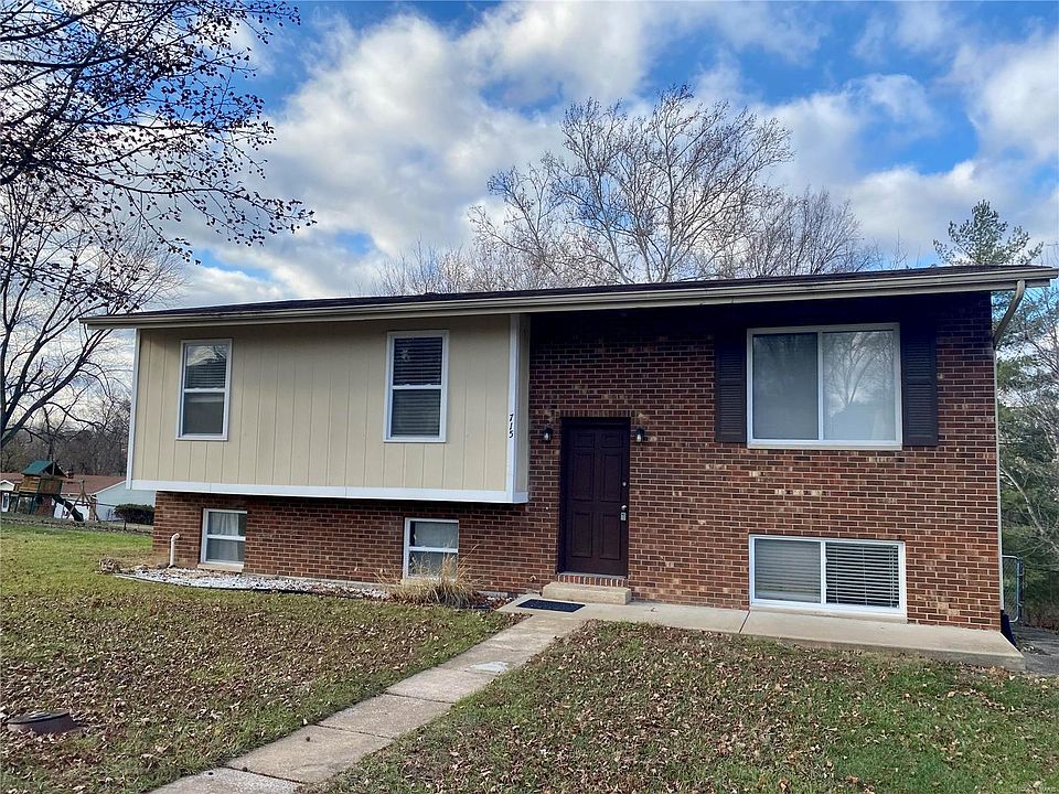 1st image of 715 Vera Dr