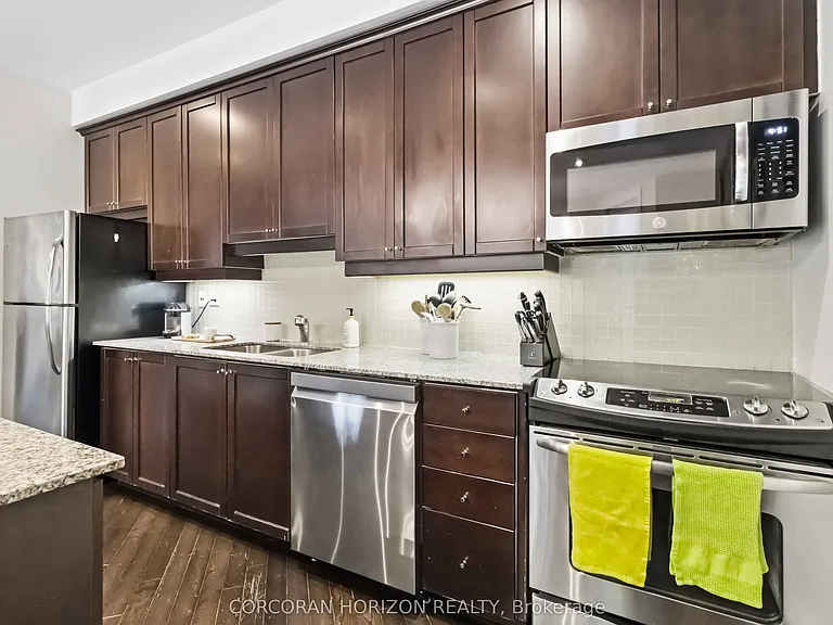 99 Erskine Ave — Photo 11