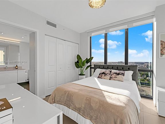 4th image of 1600 NE 1st Ave APT 2716