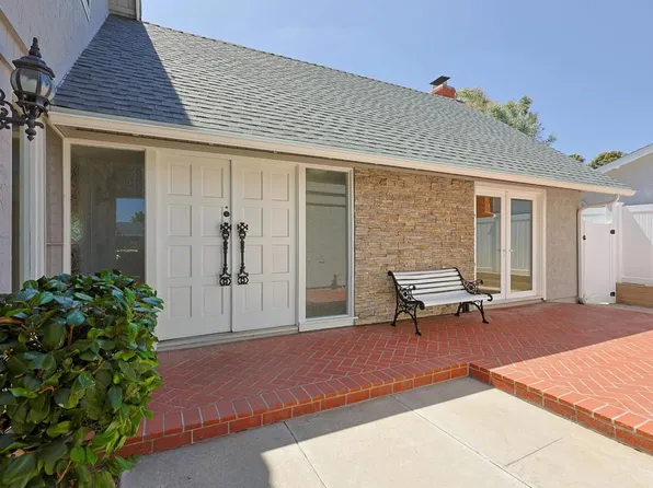 6818 Bonnie View Dr, San Diego, CA 92119