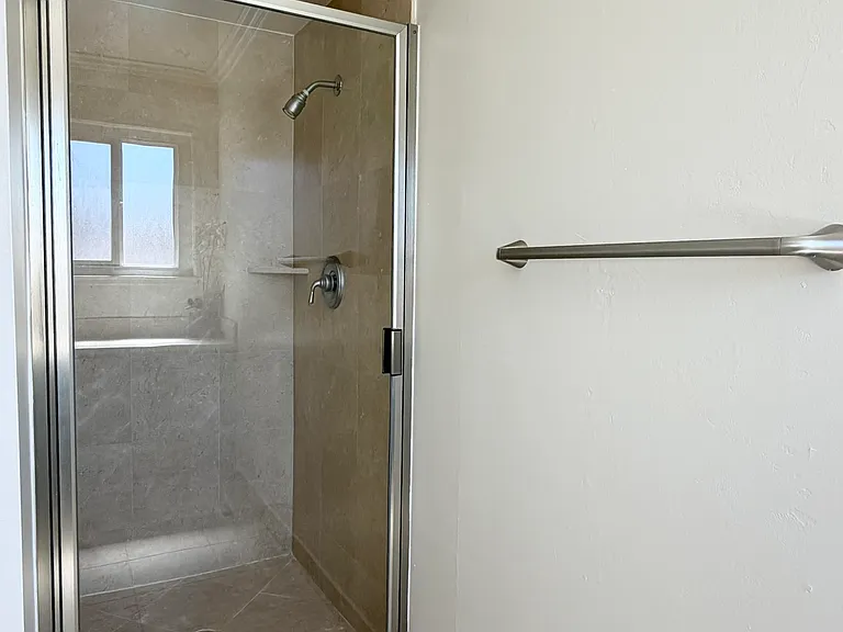 3695 Sanford St — Photo 43
