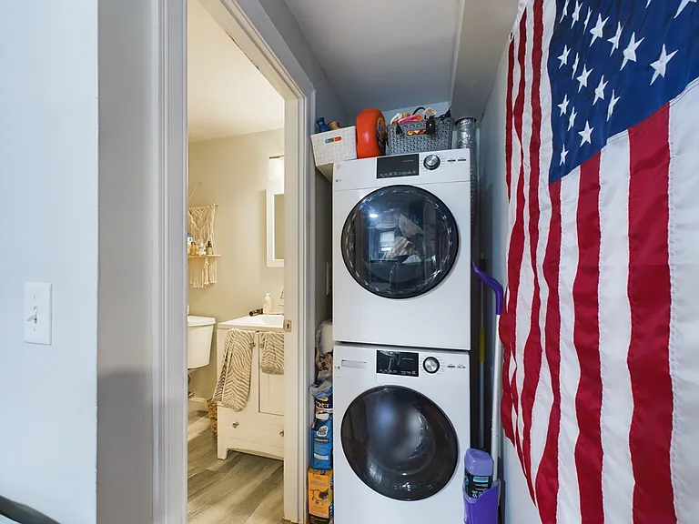 3 Sagamore Ave #1R — Photo 9