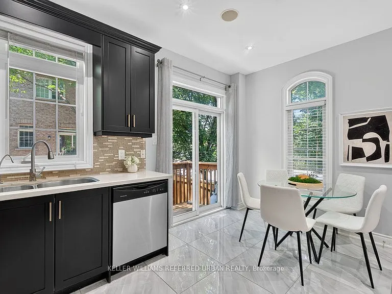 233 Finch Ave E — Photo 9