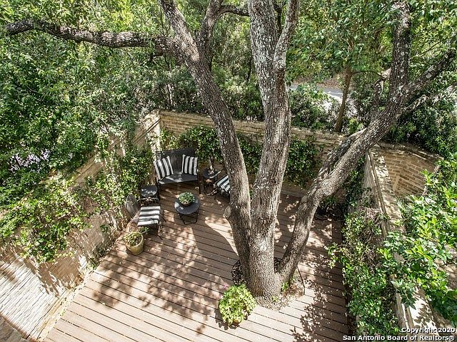1st image of 5425 N New Braunfels Ave