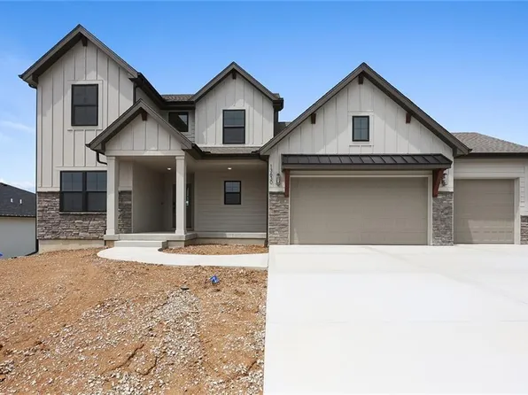 2363 Foxtail Dr, Kearney, MO 64060
