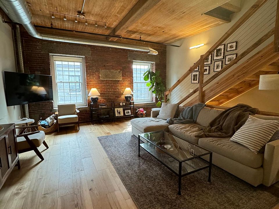 2nd image of 58 13th St Unit 208
