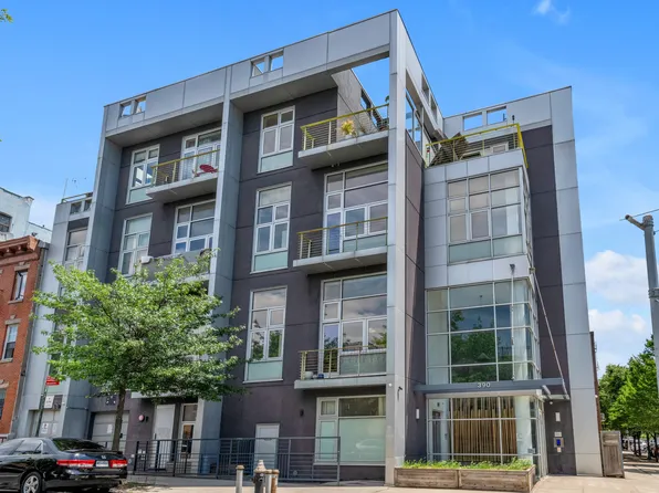 390 Lorimer Street image 1 of 7