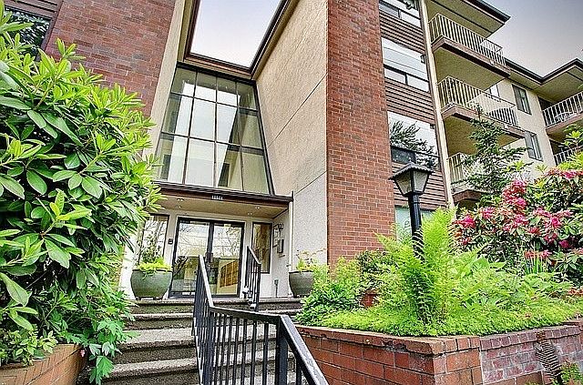 1st image of 10501 8th Ave NE APT 131