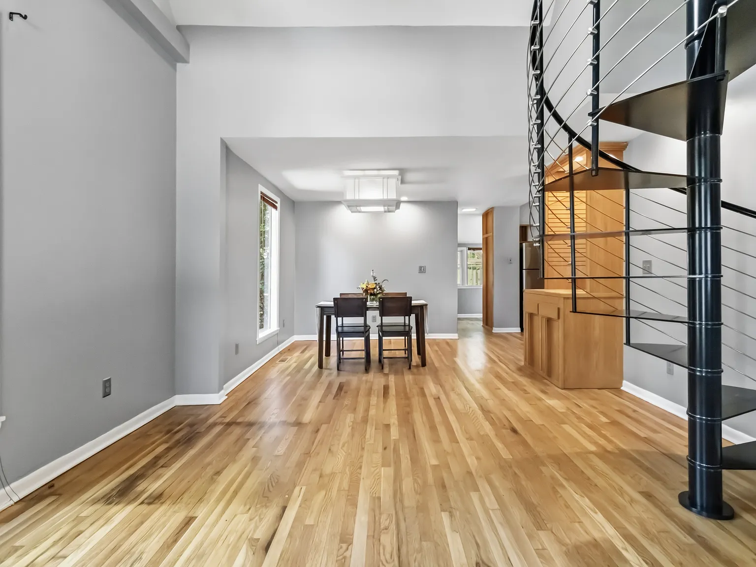 2 bed, 1672 sqft, $1,800 — Photo 4