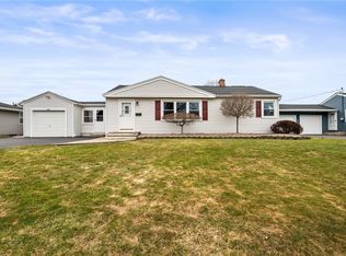 341 Armstrong Rd, Rochester, NY 14612