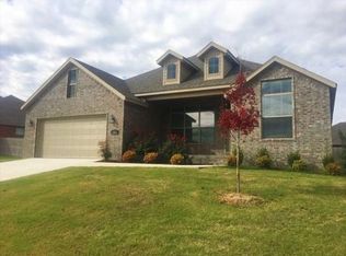 713 Roselawn St, Siloam Springs, AR 72761