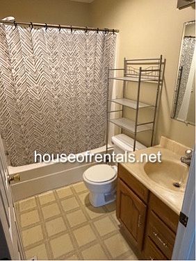4th image of 255 McNeil St