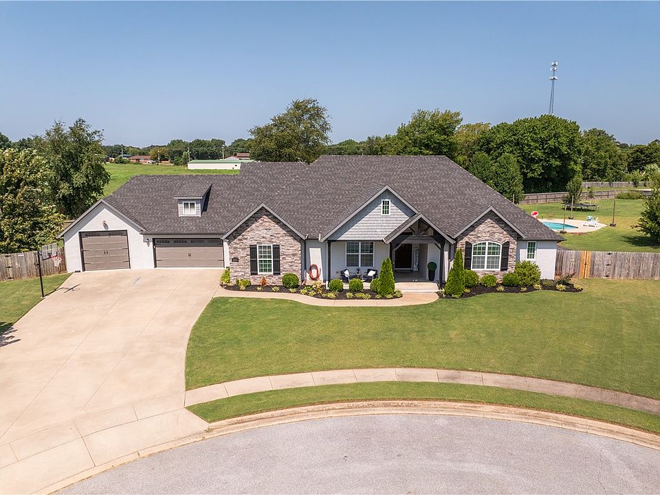 1st image of 509 Waterfalls Ct