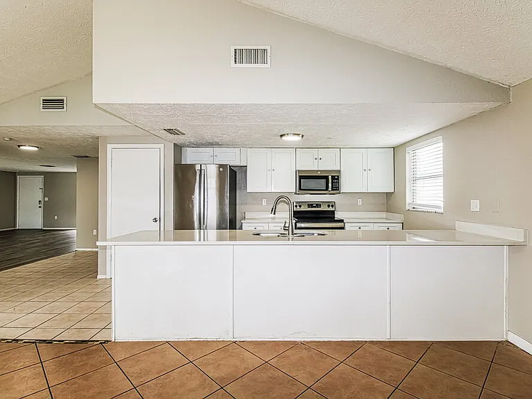 7043 Fireside Dr — Photo 8