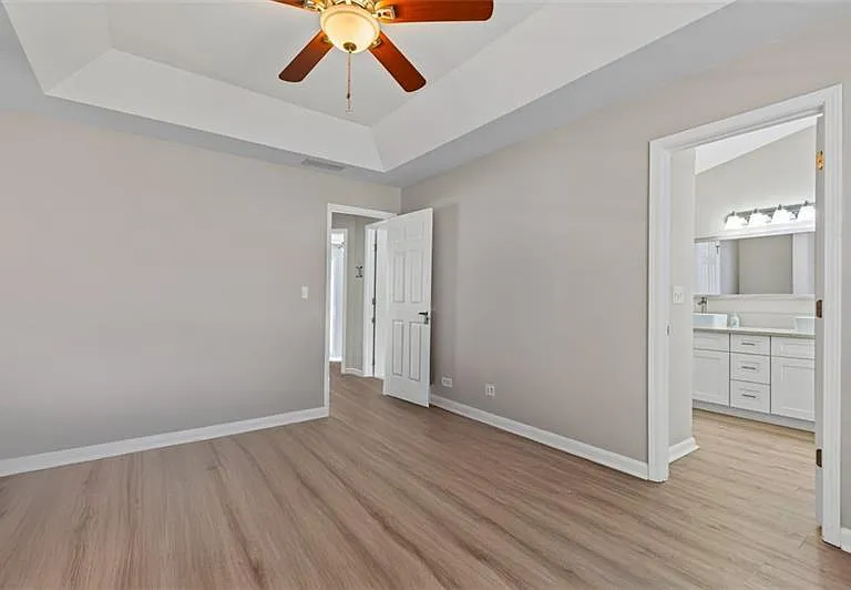 5720 Crow Dr — Photo 12