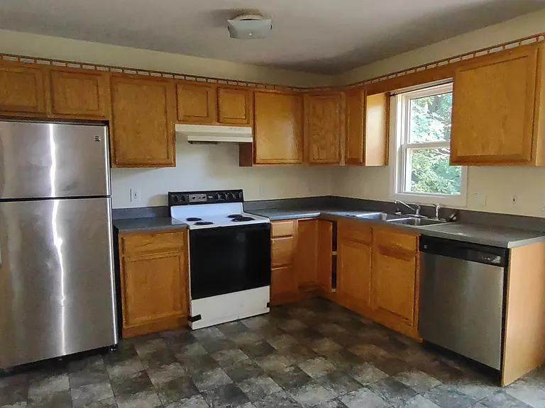 32 Curve St — Photo 3