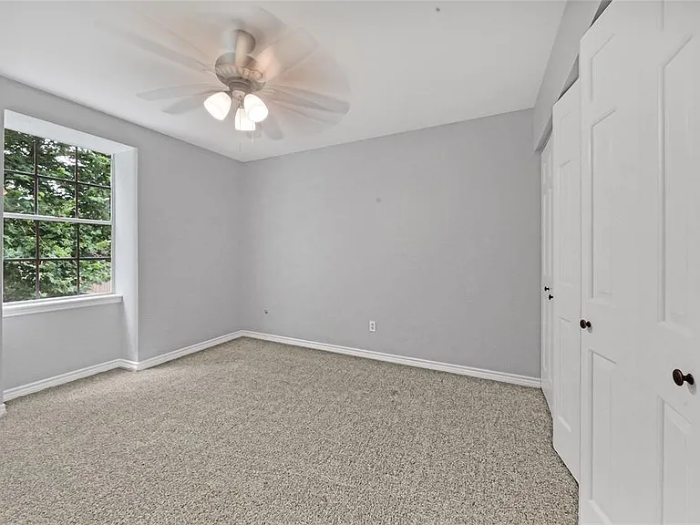 18035 Rolling Creek Dr — Photo 11