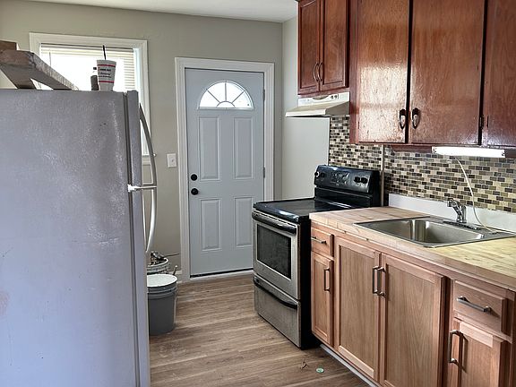 3rd image of 425 Fort Worth Ave APT 5