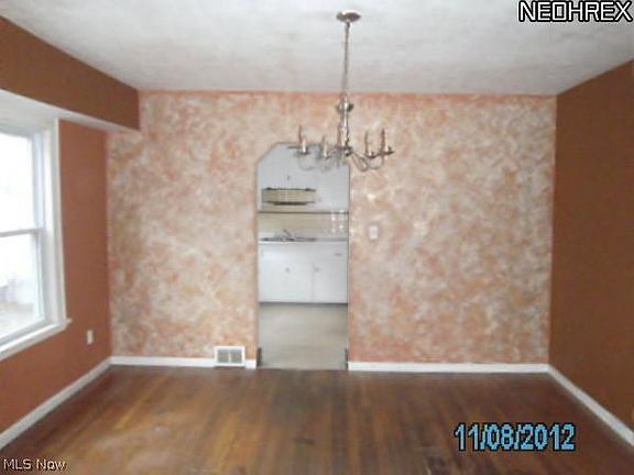 2nd image of 1091-1093 E 169th St