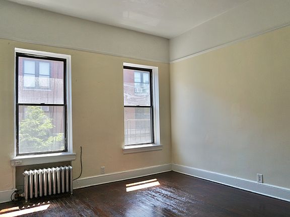 2nd image of 129 W 128th St APT 3A