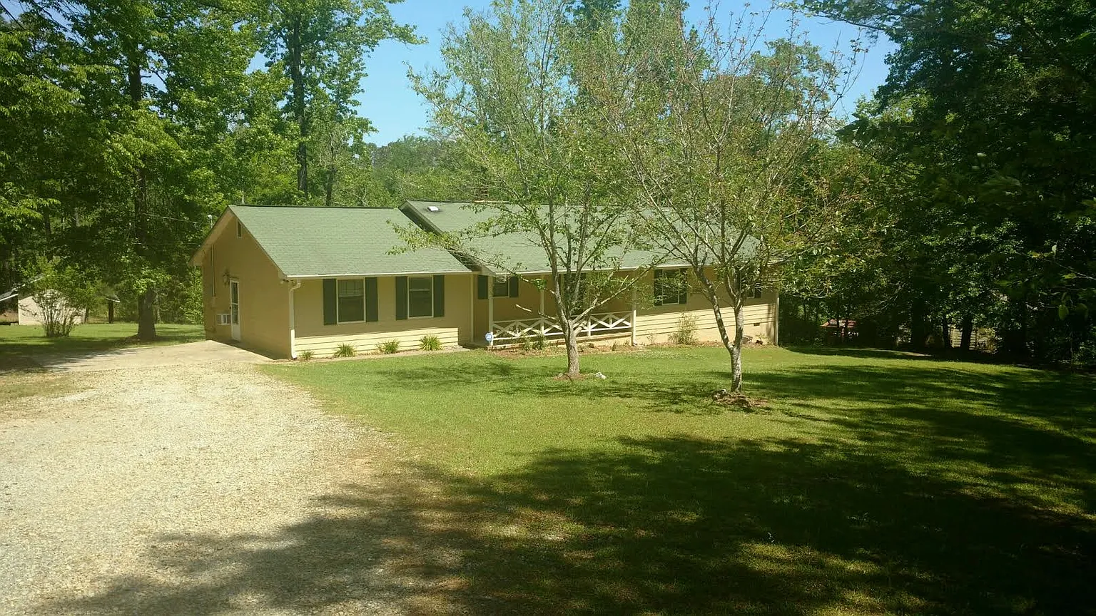 3102 Heritage Rd NE photo 1
