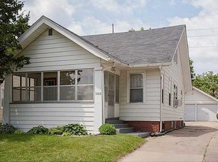 3008 E Ave Ne, Cedar Rapids, IA 52402