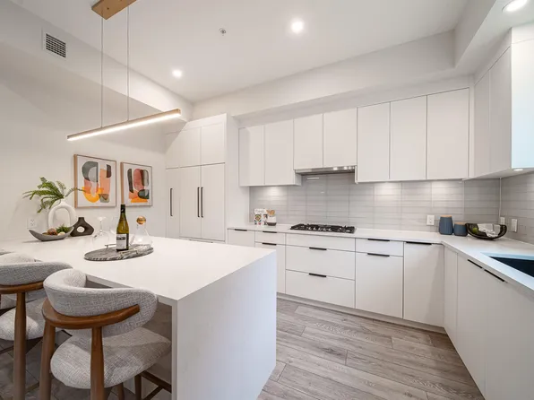 8699 Spires Rd #220, Richmond, BC V6Y 1V9