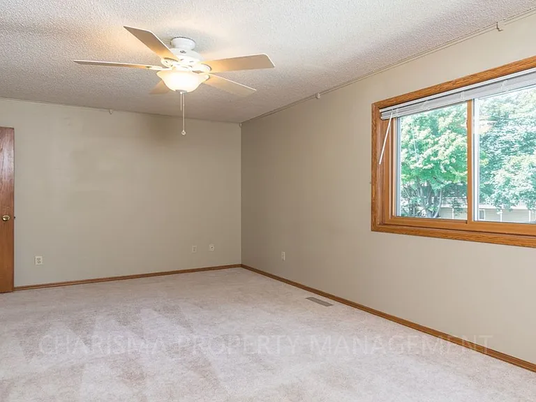 4608 E Blazewood Dr — Photo 12