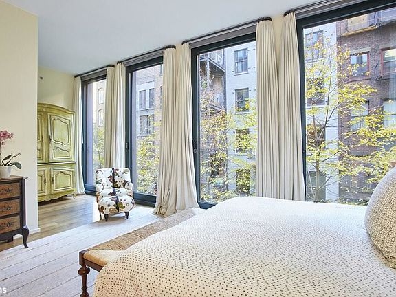 5th image of 40 Bond St APT 4C