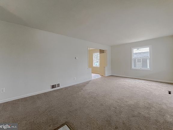 4th image of 21677 N Essex Dr
