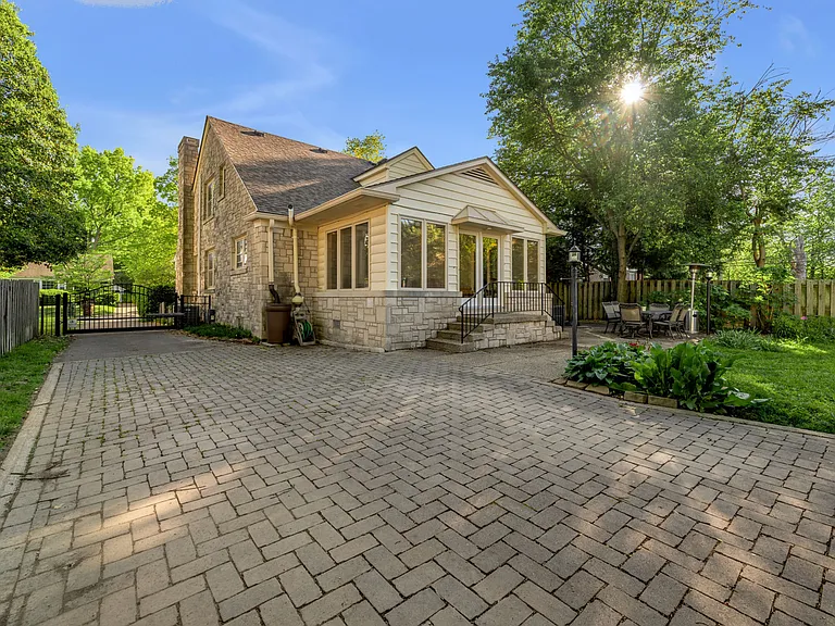 121 Dantzler Dr — Photo 19