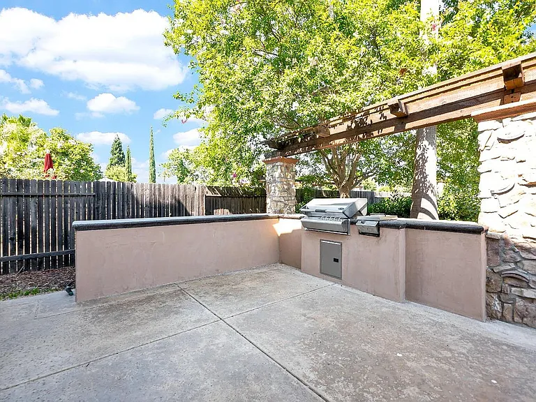 109 Palomares Ct — Photo 66