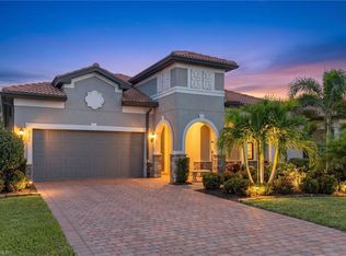 9724 Everglades DR, NAPLES, FL 34120