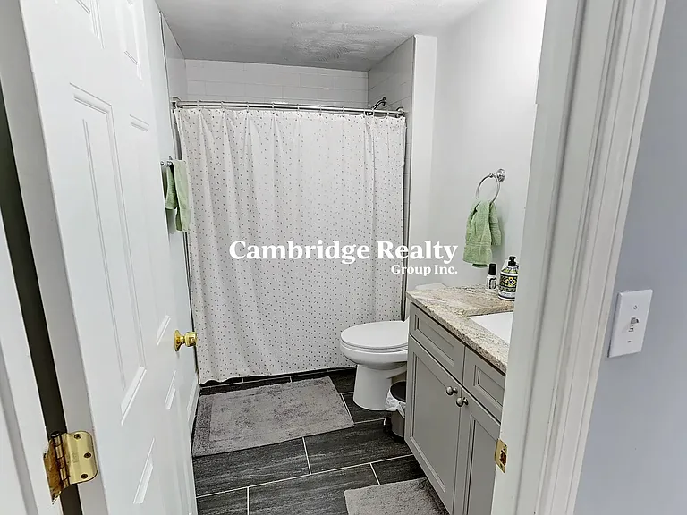 46 Derby St #3E — Photo 11