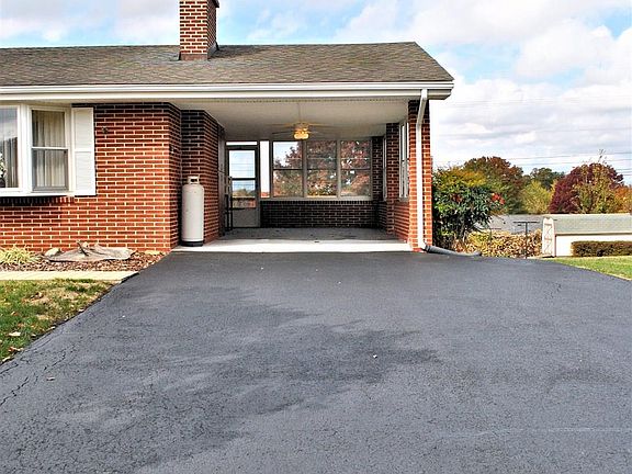 4th image of 170 Gum Dr