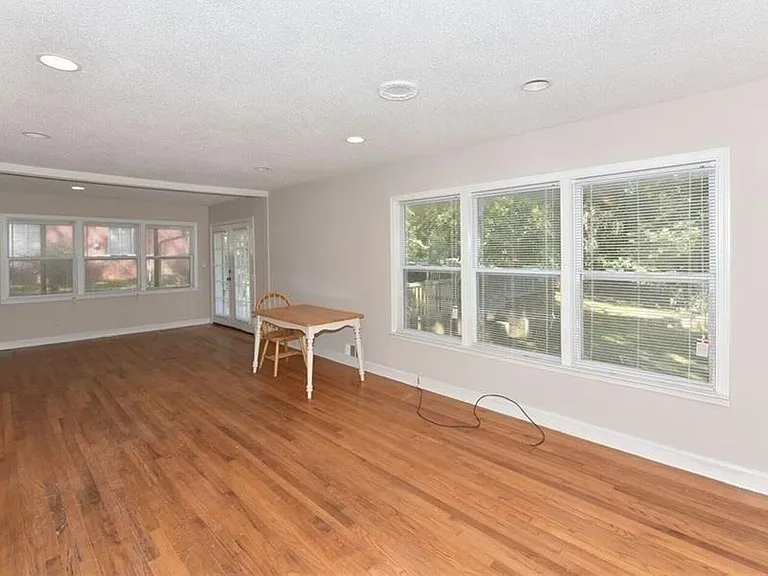 2246 Whites Mill Rd — Photo 4