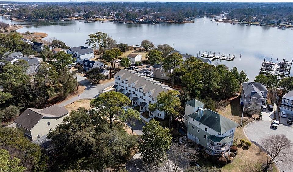 1st image of 2917 Pretty Lake Ave