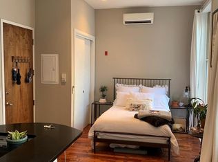 126 S 16th St APT 2F, Philadelphia, PA 19102