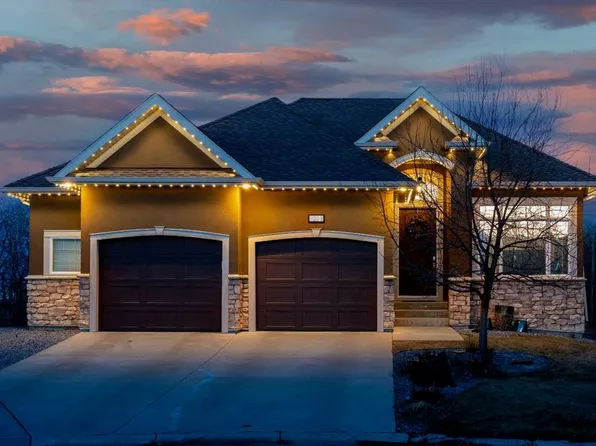 20 W Ranchers Grn, Okotoks, AB T1S 0G6