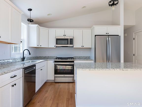 4th image of 35 Sterling Ridge Lane #29