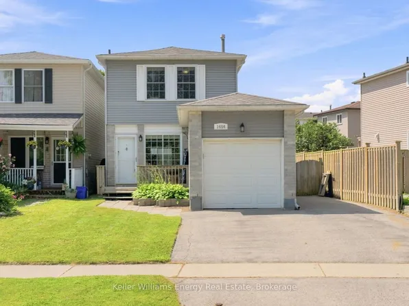1454 Valley Dr, Oshawa, ON L1J 7Z3