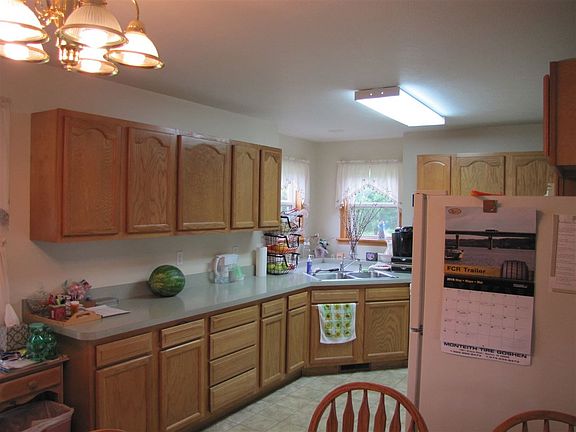 3rd image of 60638 Whitethorn Ln